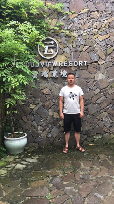 何超洪的第三张照片--百色相亲服务中心