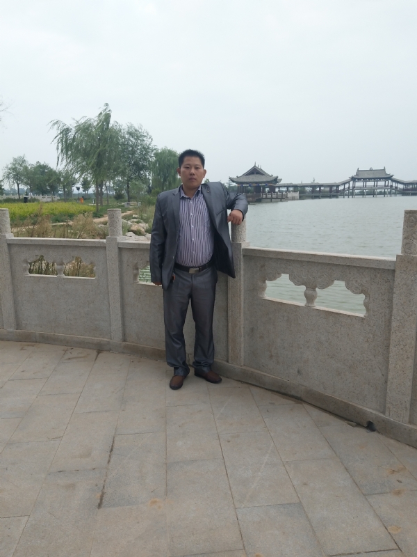 寻找爱的第一张照片--百色相亲服务中心