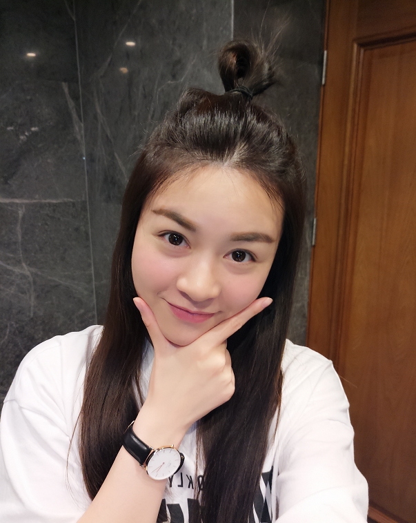 苹果味的第一张照片--百色相亲服务中心