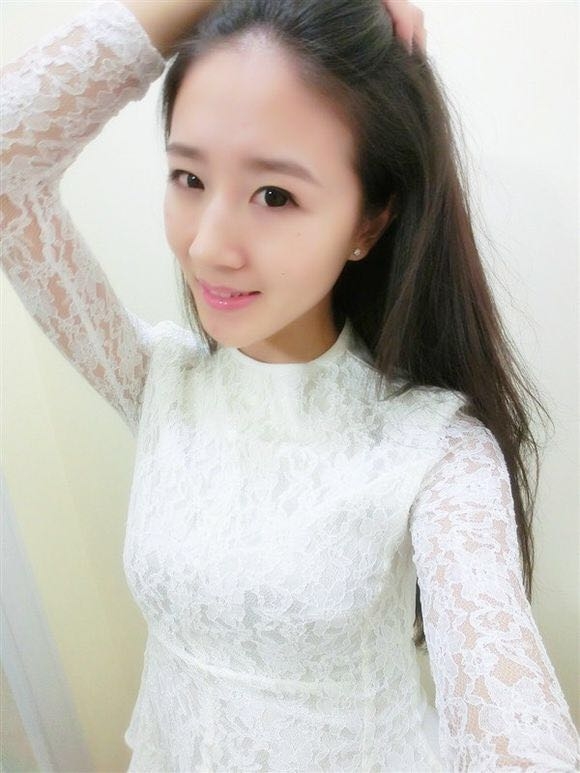 初久与歌的第一张照片--百色相亲服务中心