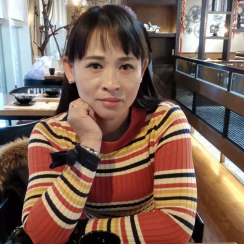 玫瑰花的第一张照片--百色相亲服务中心