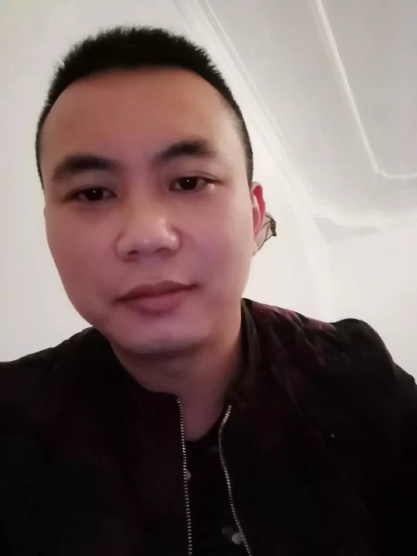 喜闻香气的第一张照片--百色相亲服务中心