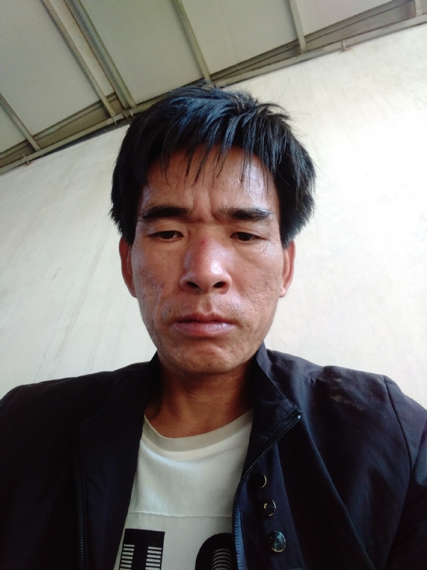 项斌的第一张照片--百色相亲服务中心