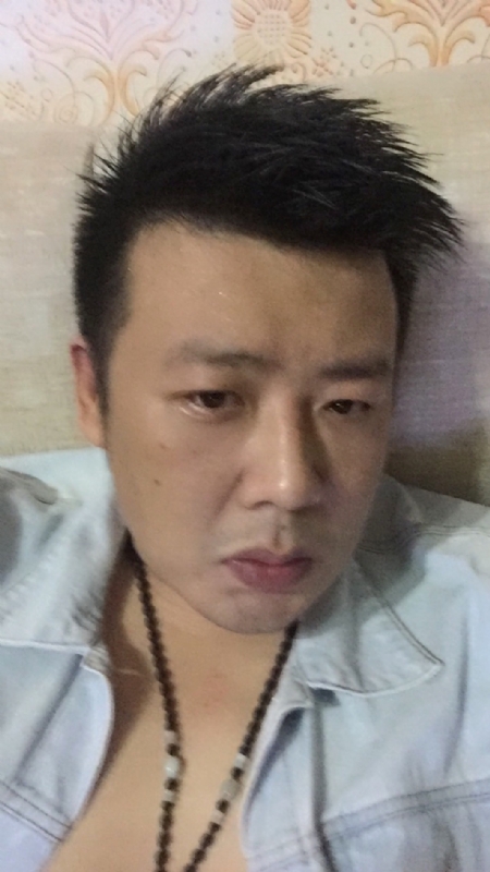 沐浴阳光的第一张照片--百色相亲服务中心