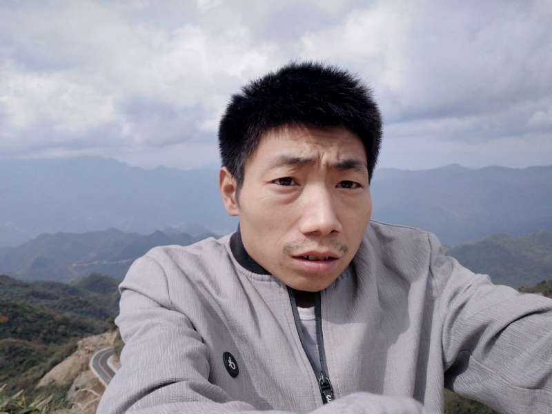 向后半生奋斗的第一张照片--百色相亲服务中心