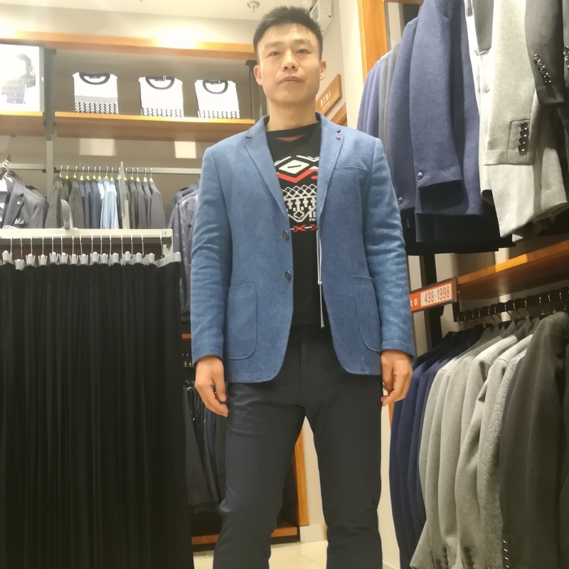 一只蚂蚁的第一张照片--百色相亲服务中心