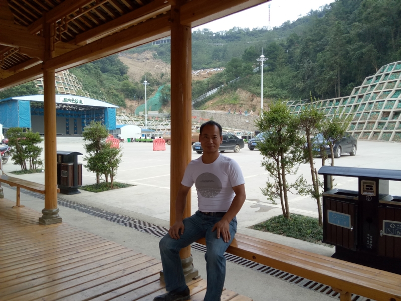 安哥的第一张照片--百色相亲服务中心