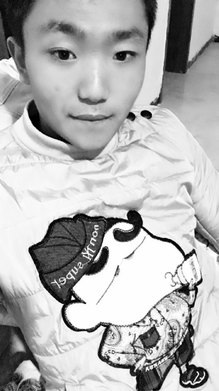 年轻的第一张照片--百色相亲服务中心