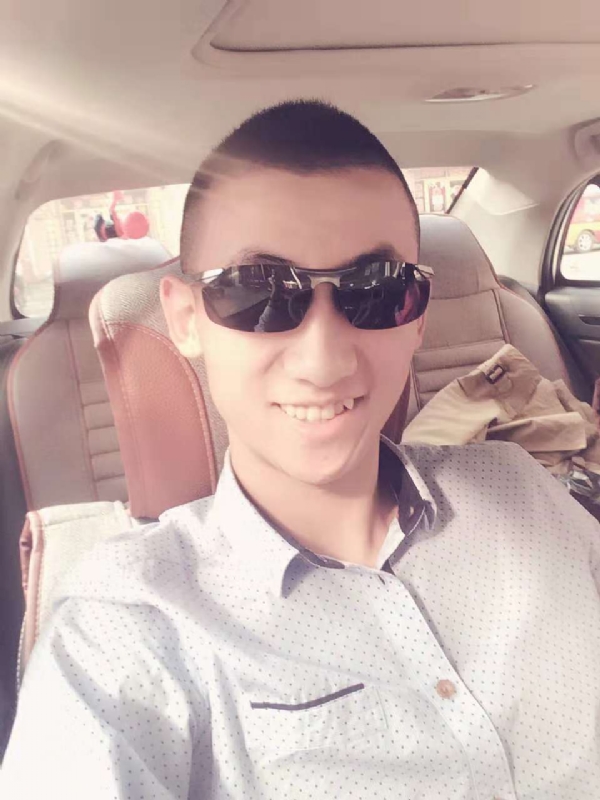 风雨的第一张照片--百色相亲服务中心