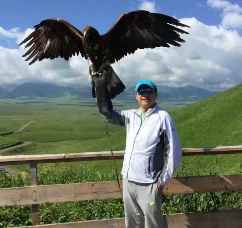 怀抱清风的第一张照片--百色相亲服务中心