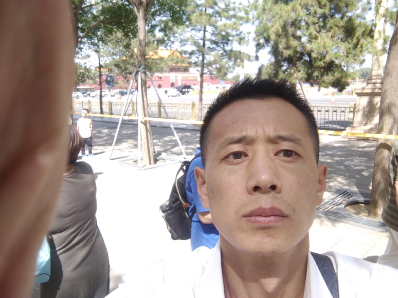 刘红兵的第一张照片--百色相亲服务中心