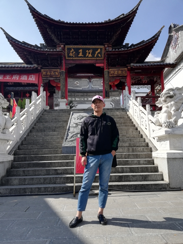 旧事离人的第一张照片--百色相亲服务中心