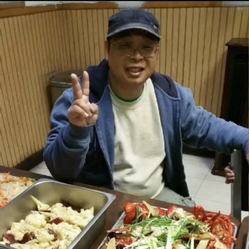 wally的第一张照片--百色相亲服务中心