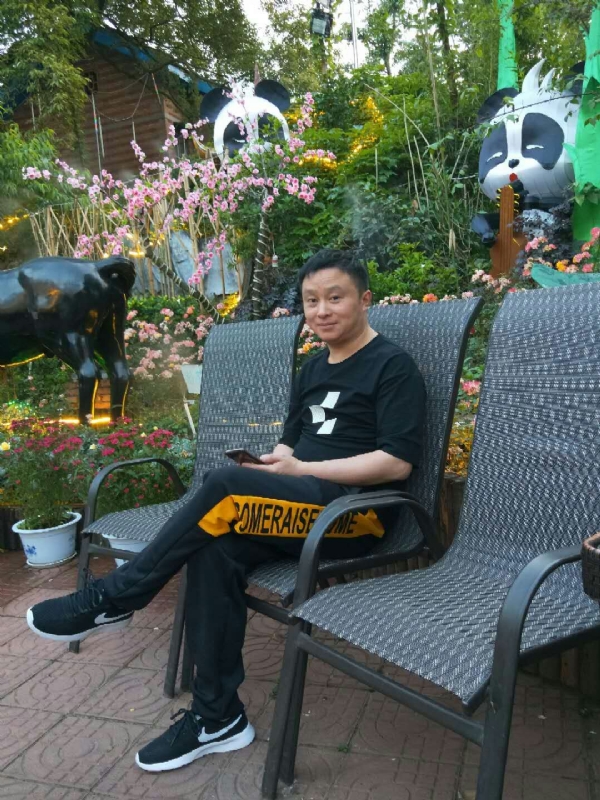 想家的第一张照片--百色相亲服务中心