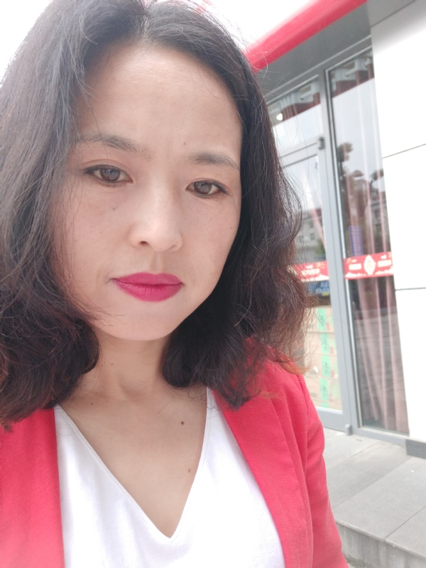 枫叶飘零的第一张照片--百色相亲服务中心