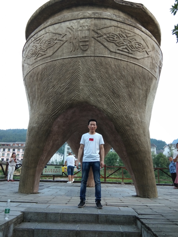 致青春的第一张照片--百色相亲服务中心