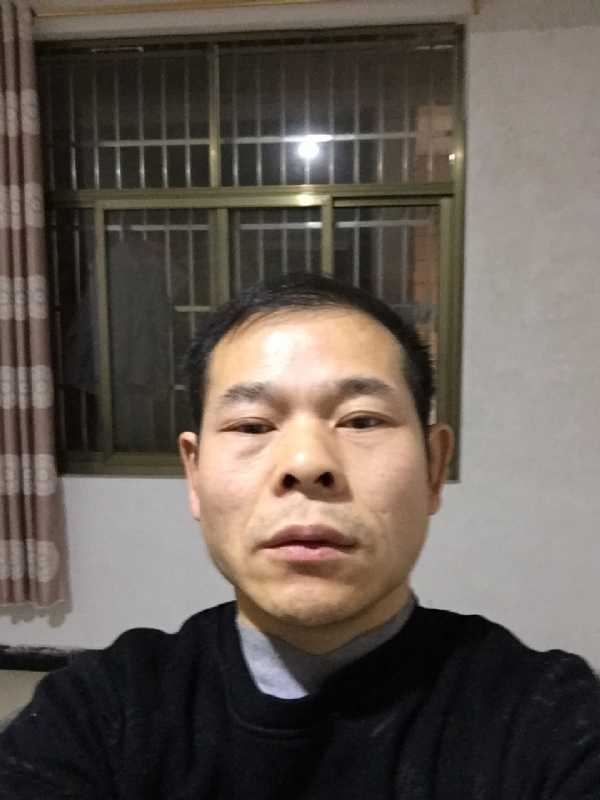 徐徐清风的第一张照片--百色相亲服务中心