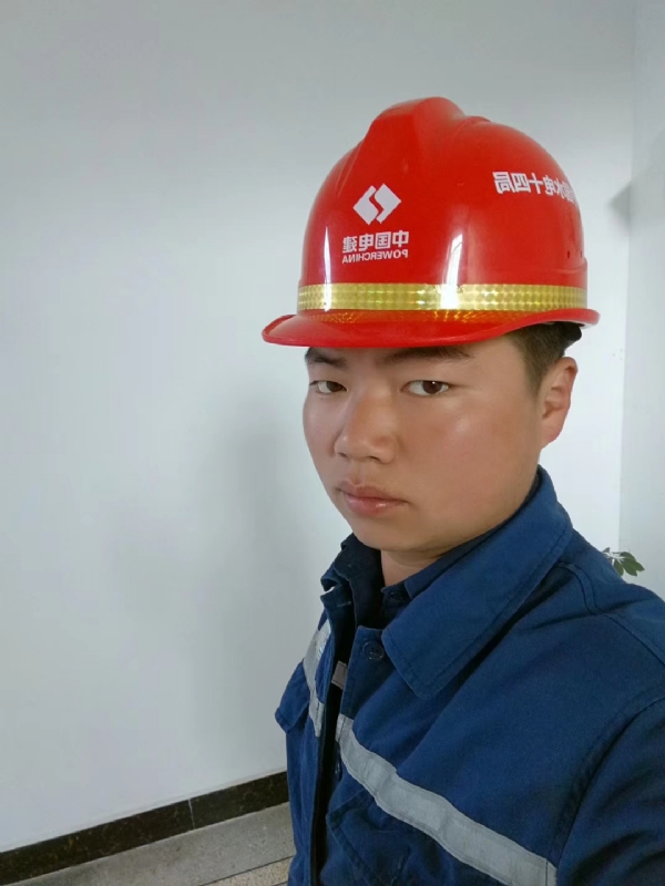 小公牛的第一张照片--百色相亲服务中心