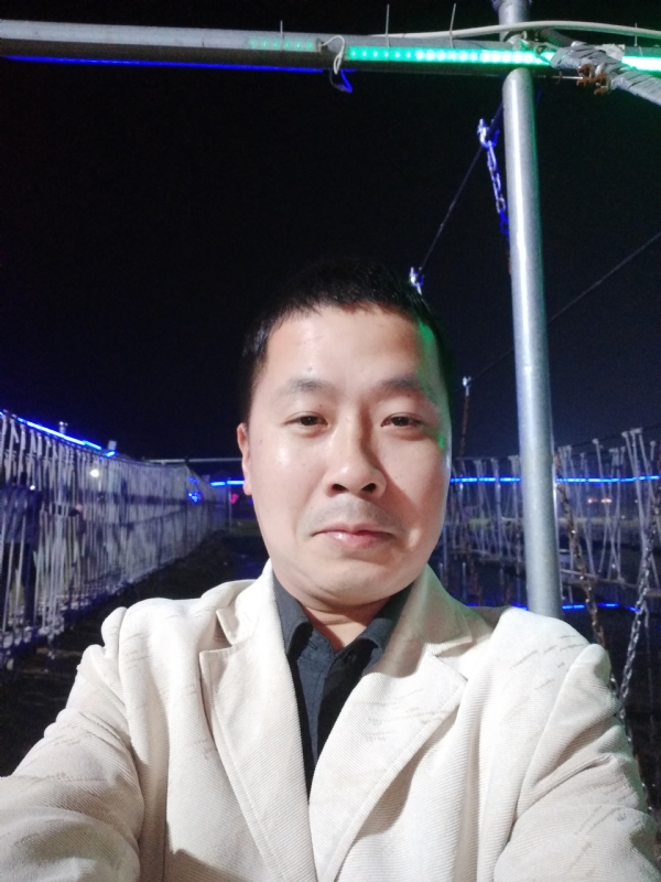 阿峰的第一张照片--百色相亲服务中心