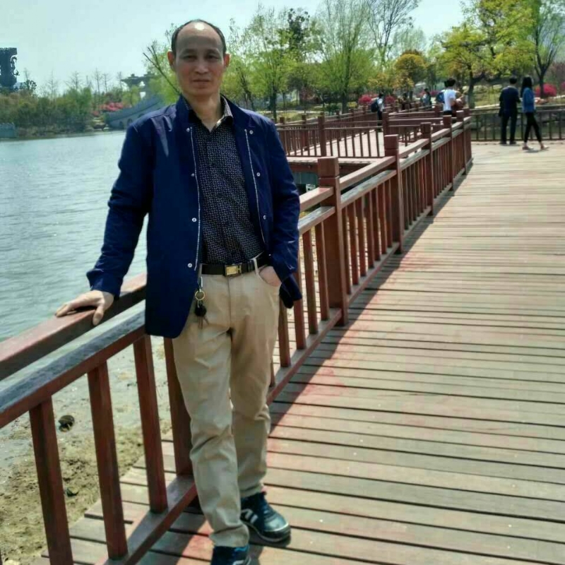 大随帅哥的第一张照片--百色相亲服务中心