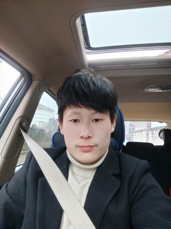 少年的第一张照片--百色相亲服务中心