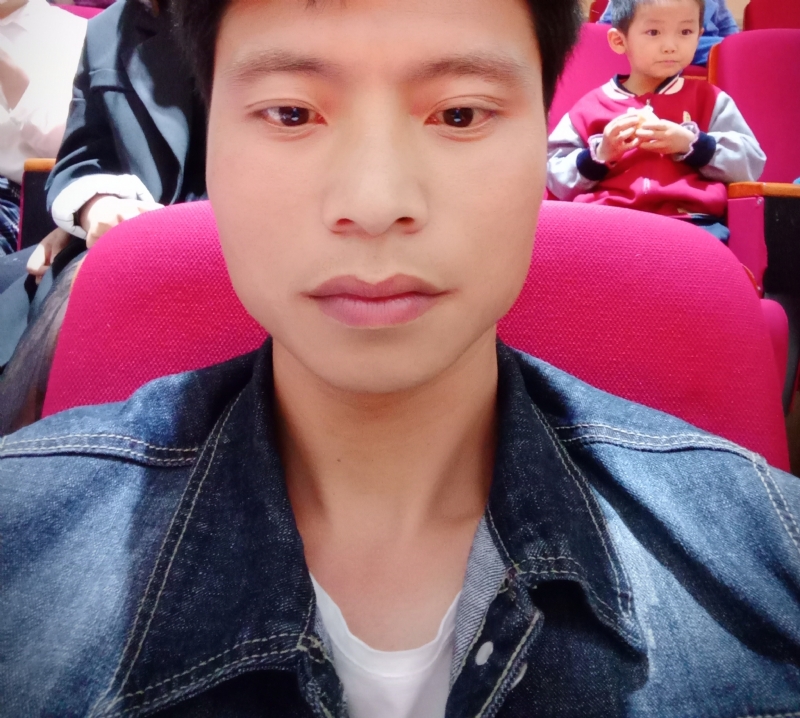 奋斗青年的第一张照片--百色相亲服务中心