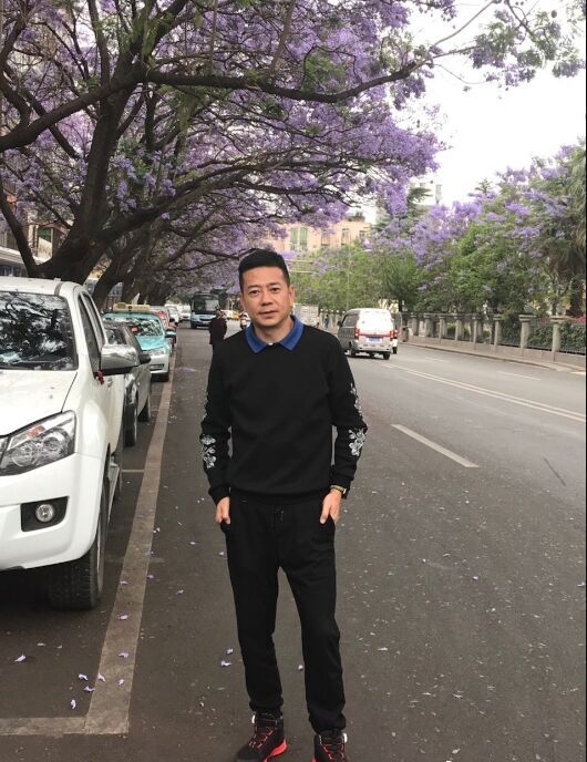 宁静致远的第一张照片--百色相亲服务中心