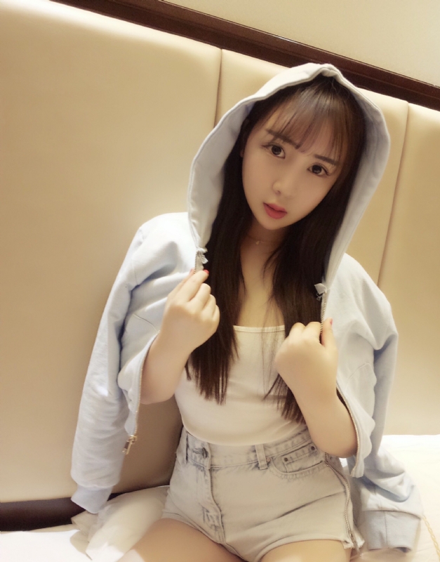 琪琪的第一张照片--百色相亲服务中心