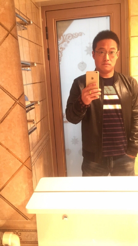 华灯初下的第一张照片--百色相亲服务中心