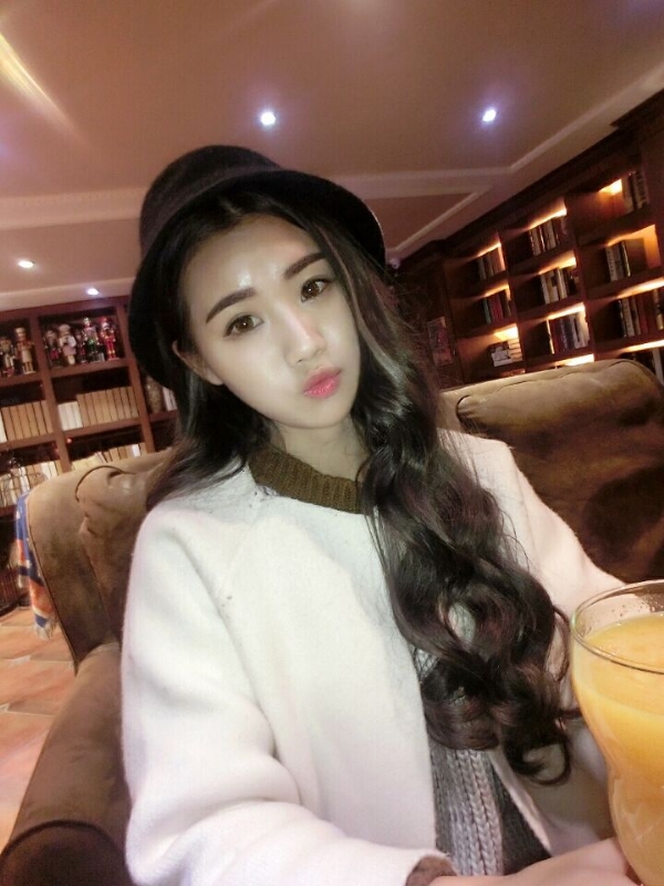 气质小妹的第三张照片--百色相亲服务中心