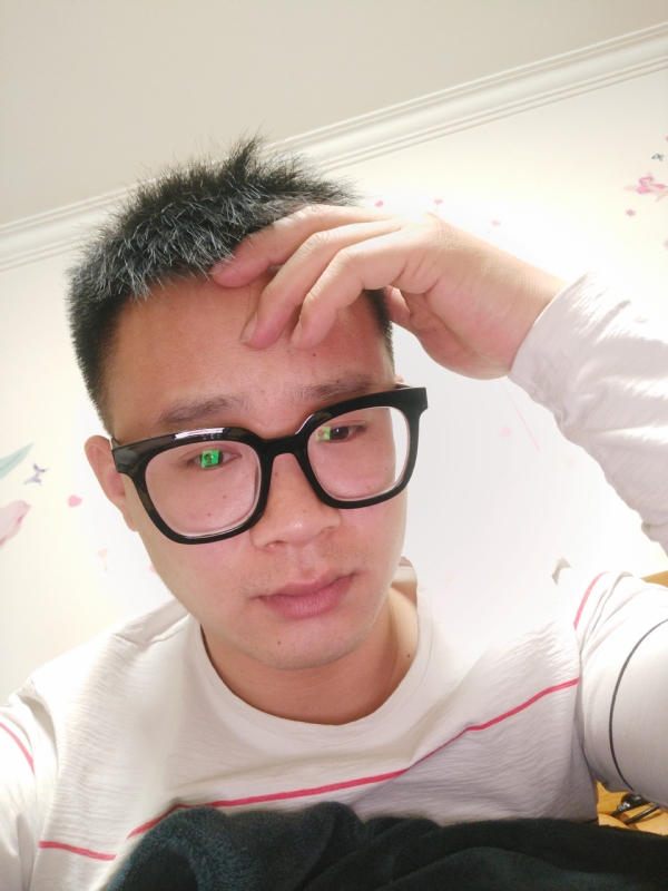 华灯初上的夜晚的第一张照片--百色相亲服务中心