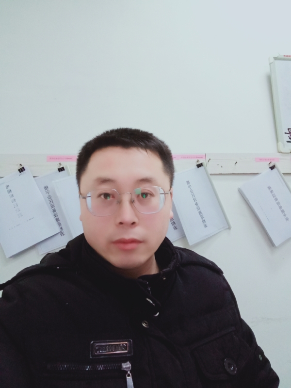 一头猪的第一张照片--百色相亲服务中心