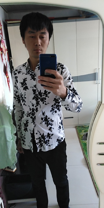 兰若寺里的书生的第一张照片--百色相亲服务中心