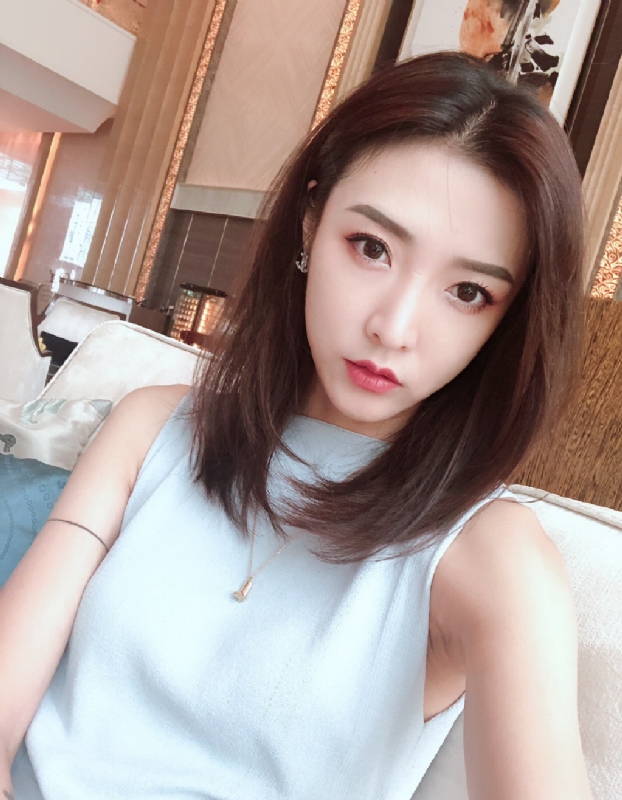 嘉嘉的第一张照片--百色相亲服务中心