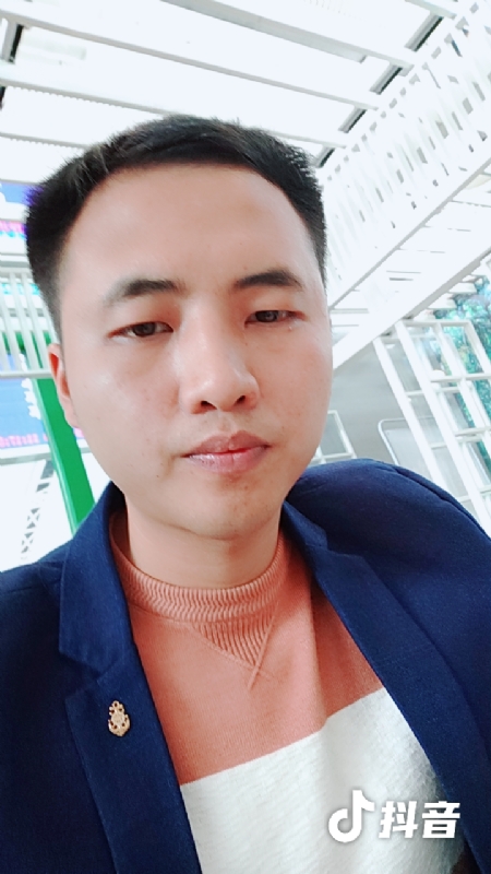 佳鑫的第一张照片--百色相亲服务中心