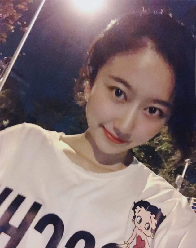 佳佳的第一张照片--百色相亲服务中心