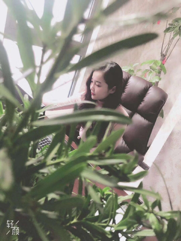 时光浅夏的第二张照片--百色相亲服务中心