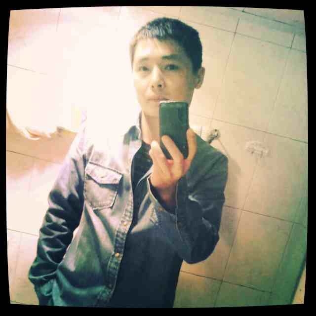 孤独的根号3的第一张照片--百色相亲服务中心