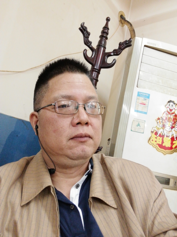 一个人的第一张照片--百色相亲服务中心