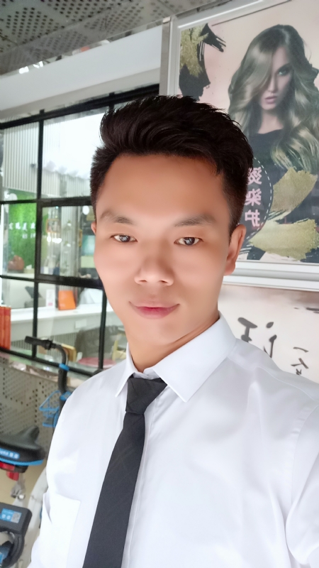 阳光男士的第一张照片--百色相亲服务中心