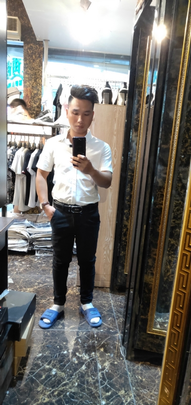 卢家福的第一张照片--百色相亲服务中心