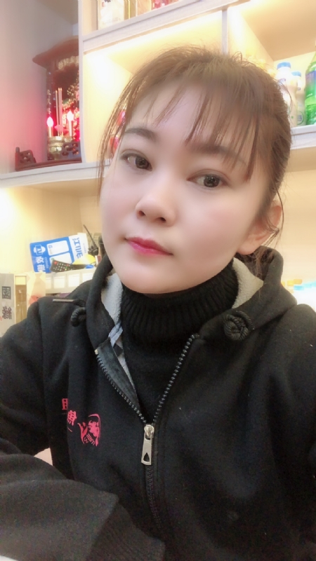 泡沫的第一张照片--百色相亲服务中心