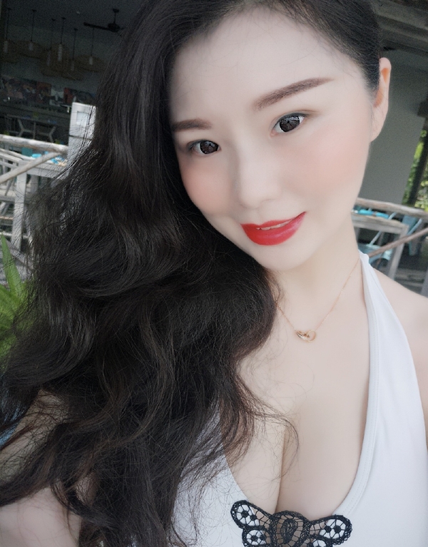 yoyo的第一张照片--百色相亲服务中心