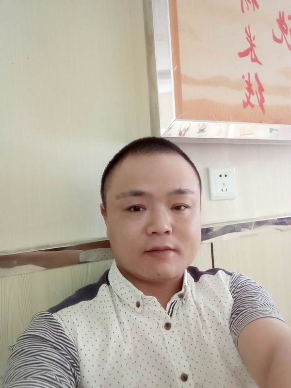 风云淡的第一张照片--百色相亲服务中心