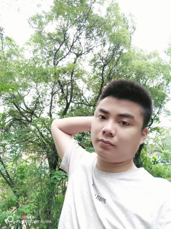 黄帅哥的第一张照片--百色相亲服务中心