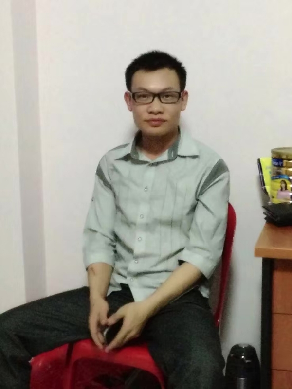 坚强不屈的第一张照片--百色相亲服务中心