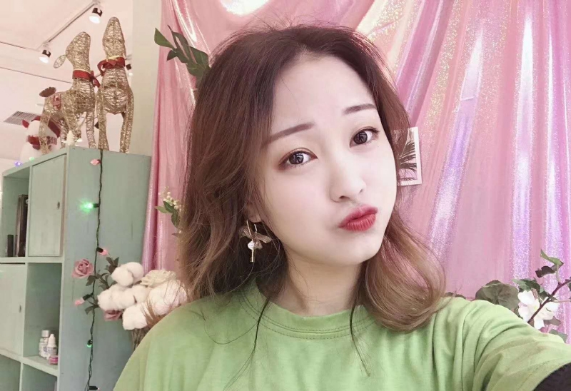 罗兰的第二张照片--百色相亲服务中心