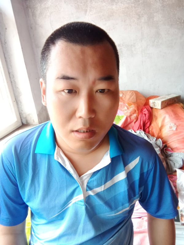 灰太狼的第一张照片--百色相亲服务中心