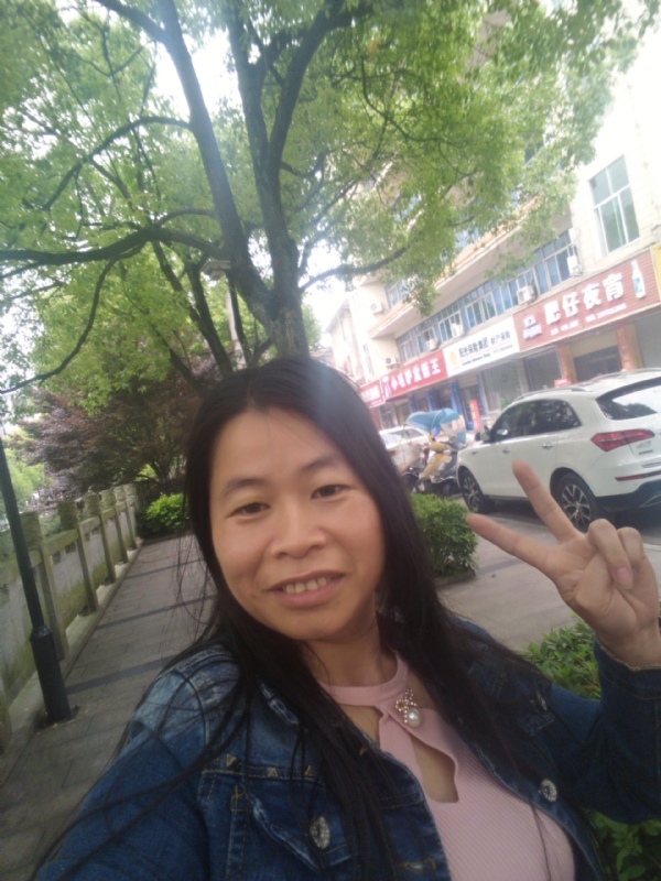 平凡的第一张照片--百色相亲服务中心