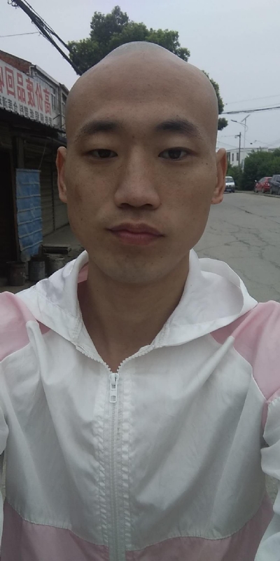 花花公子的第一张照片--百色相亲服务中心